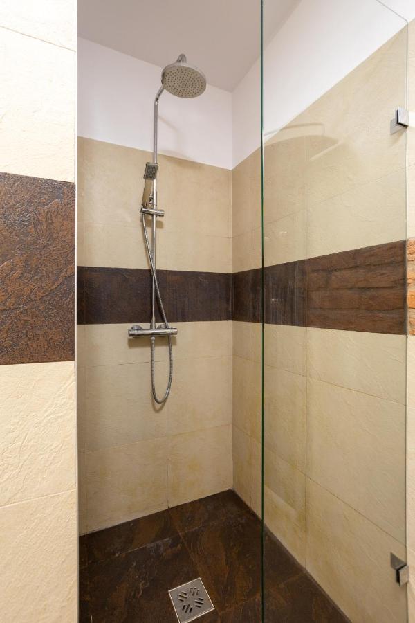 Nightingale Luxury Apartment Budapest Esterno foto